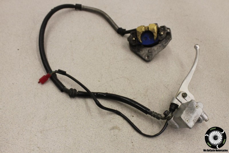 2005 Yamaha Vino 125 YJ125 FRONT BRAKE MASTER CYLINDER LEVER CALIPER YJ 05