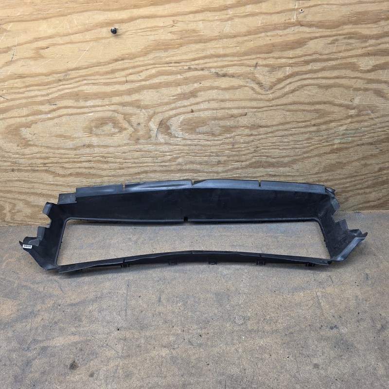 2020 21 22 2024 FORD EXPLORER RADIATOR LOWER SUPPORT AIR DEFLECTOR OEM LB5B8314B