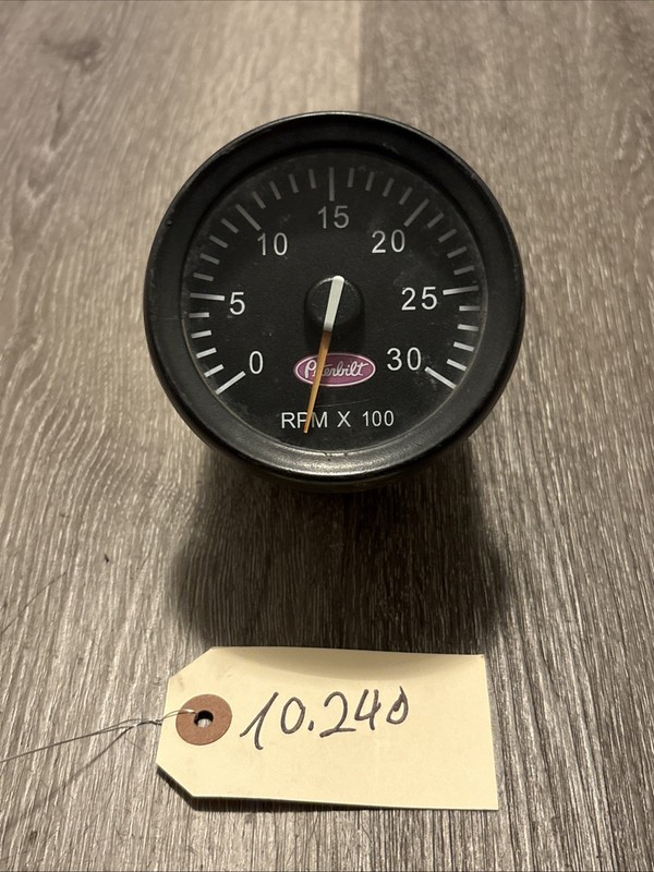 PETERBILT Tachometer - P/N: Q43-6014-001 Broken