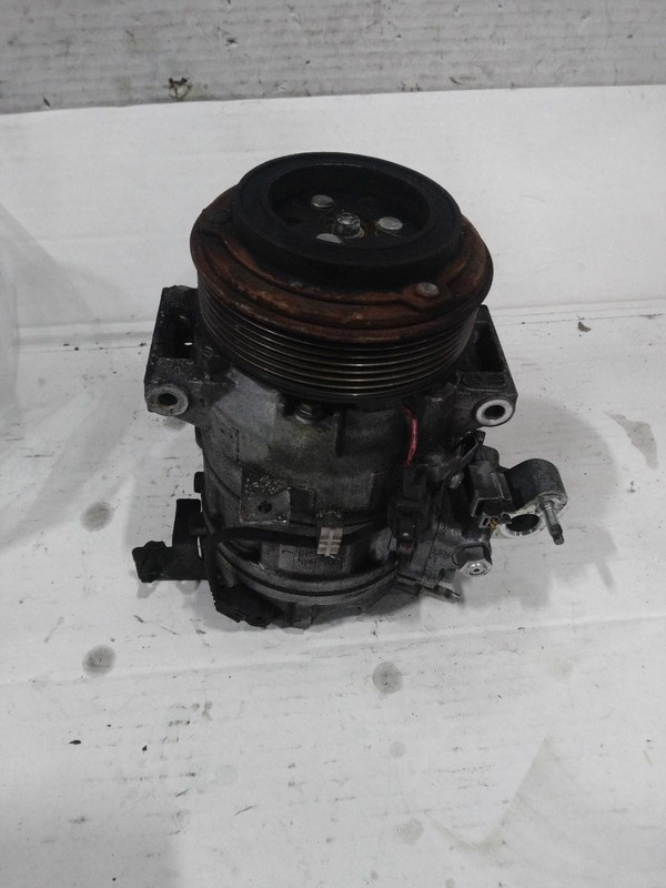 2015 Nissan 370Z A/C Compressor OEM 926001CB0A 122K Miles Red