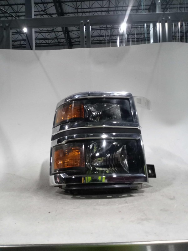 2014 Chevrolet Silverado 1500 Right Fog Light Assembly Black 613431 Used