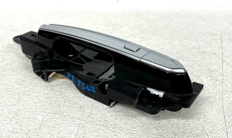 ⭐2015-2020 CADILLAC CT6 CTS FRONT RIGHT SIDE EXTERIOR DOOR HANDLE OEM LOT2562