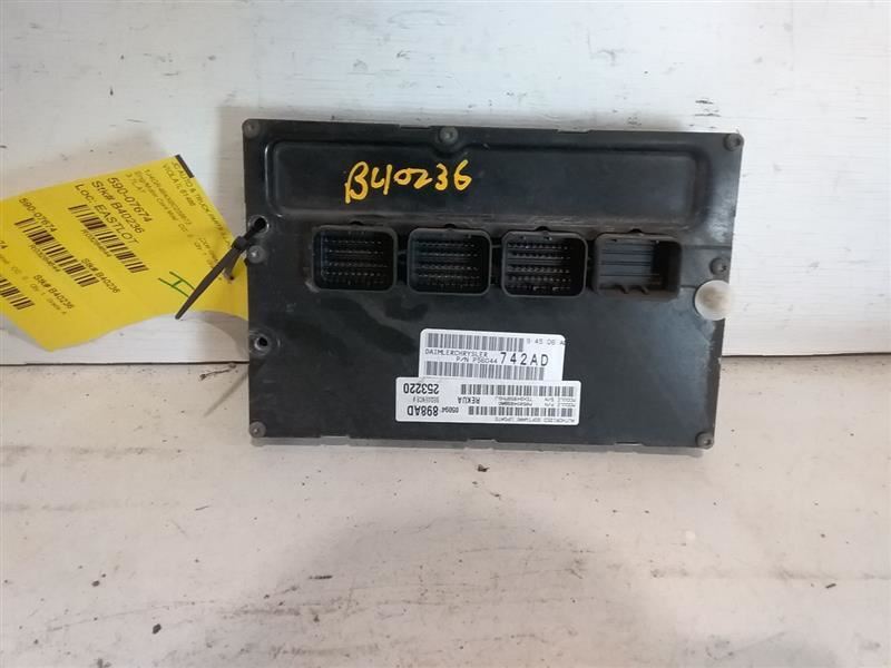 Engine ECM Electronic Control Module 3.7L 4WD Fits 05-06 GRAND CHEROKEE 3284644