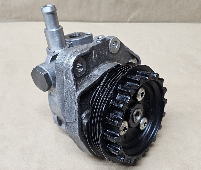 OEM 2016-21 MERCEDES BENZ AMG GT C190 POWER STEERING PUMP A0004660700 - UNTESTED
