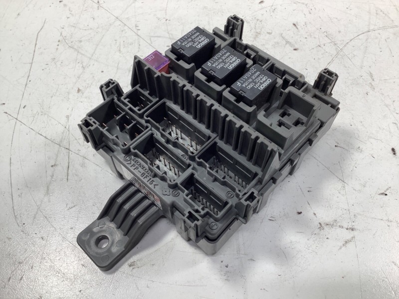 08-010 Honda Odyssey Right Passenger Side Fuse Box SHJ MA3 38210-SHJ-A03 OEM