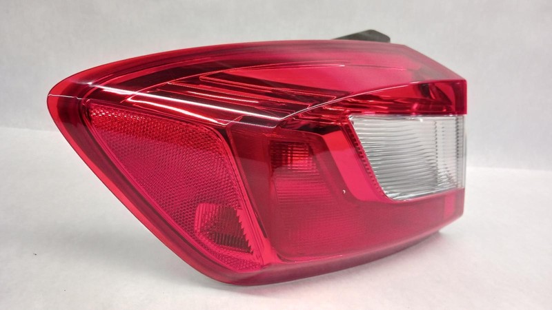 17 CHEVROLET CRUZE Left driver outer Taillight OEM Grade A!