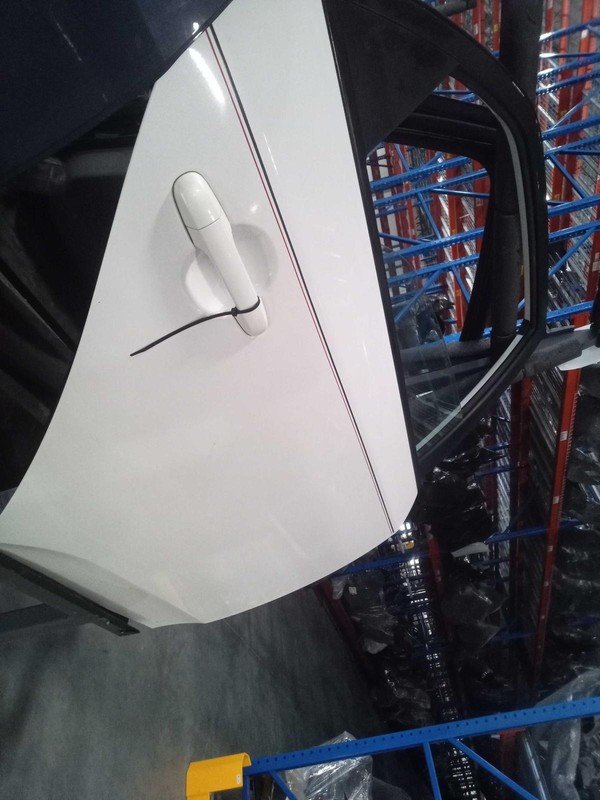 2013 KIA FORTE Used Rear Right Door White OEM 509662 125K Miles