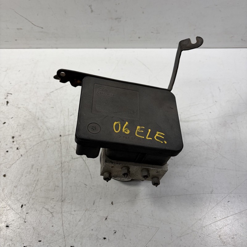 03-06 Honda Element ABS Modulator Valve Assembly 57110-SCV-A01 OEM