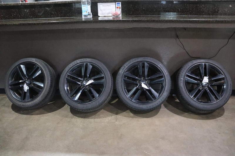 2015-2017 FORD MUSTANG WHEEL RIM TIRE NEOSPORT R19 19X9 ET45 255/40 SET OF 4 OEM