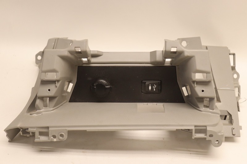 2014-2016 TOYOTA HIGHLANDER CENTER LOWER DASHBOARD 12V OUTLET SOCKET PANEL OEM