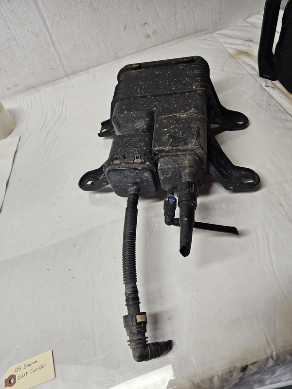 2005-2007 CHEVROLET EQUINOX FUEL EVAP VAPOR CHARCOAL EVAP CANISTER 19259327