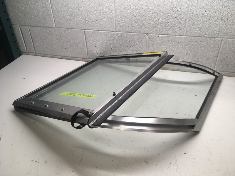 Z7 Glastron SSV 215 Elite 1994 Boat Windshield Passenger Left Port Side