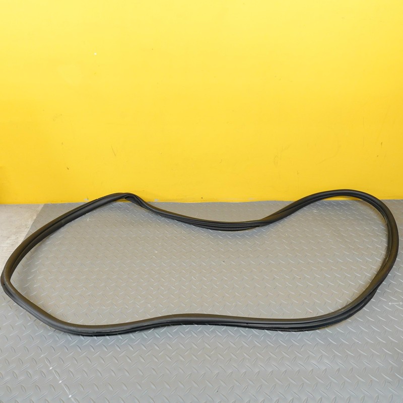 2023-2026 BMW X2 X1 228i U10 U11 F74 RIGHT REAR DOOR WEATHER STRIP SEAL OEM