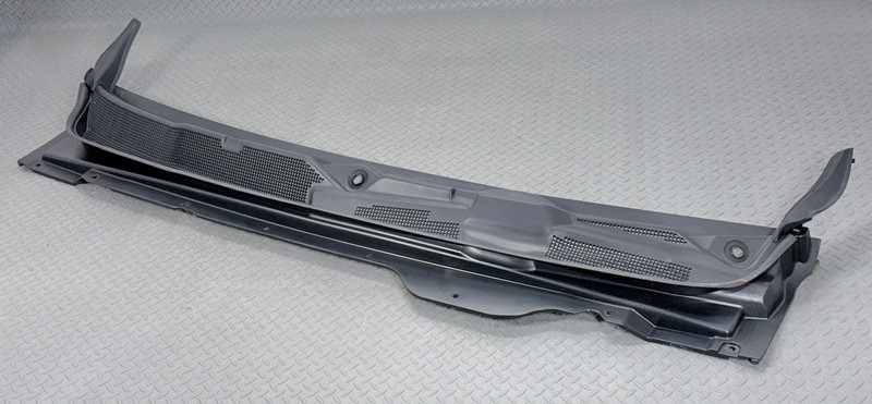 ✅ 2019-26 RAM 1500 5th OEM FRONT COWL TOP PANEL WINDSHIELD WIPER COVER TRIM 34K