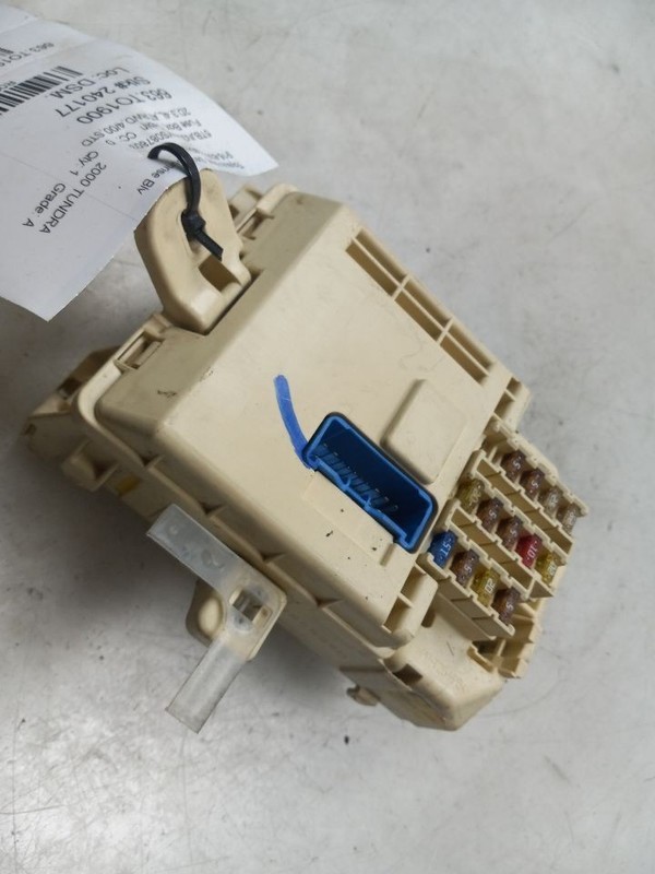 00 TOYOTA TUNDRA 3.4L CABIN FUSE BOX