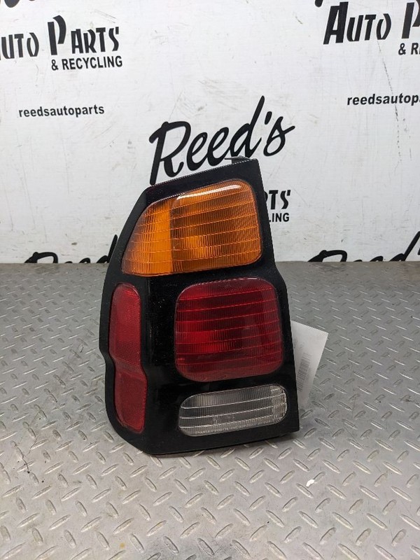 Driver Left Tail Light Fits 98-00 MONTERO 1162911
