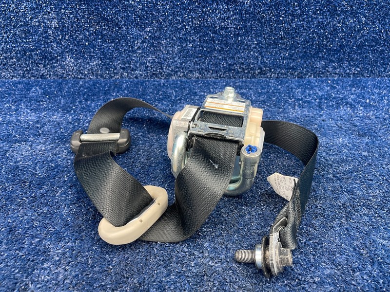 2016-2021 Honda Civic Front Right Seat Belt Retractor Pretensioner RH OEM
