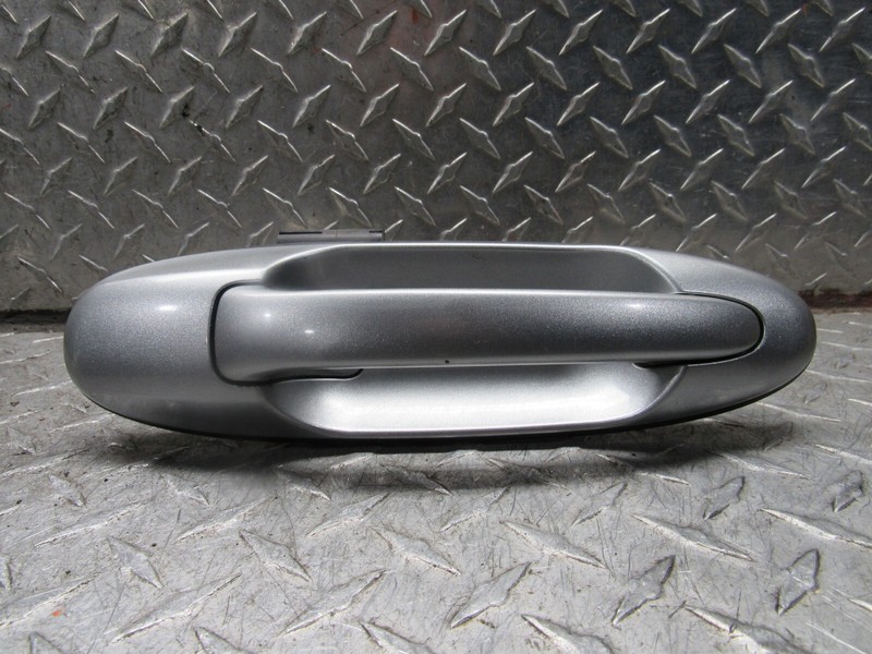 2001-2007 TOYOTA SEQUOIA RIGHT PASSENGER REAR DOOR HANDLE ASSY NATURAL WHITE 056