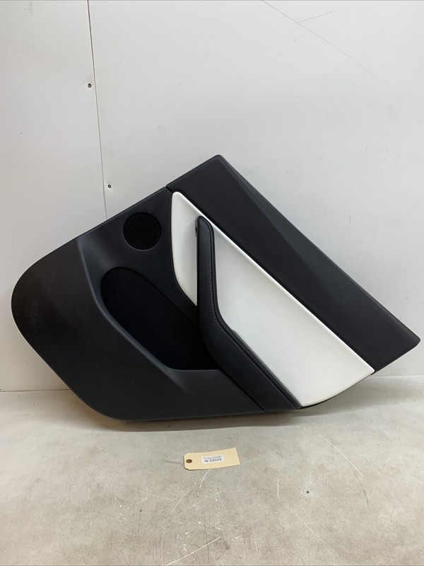 20-22 TESLA MODEL Y REAR RIGHT SIDE INTERIOR DOOR PANEL TRIM COVER OEM 32045 1T