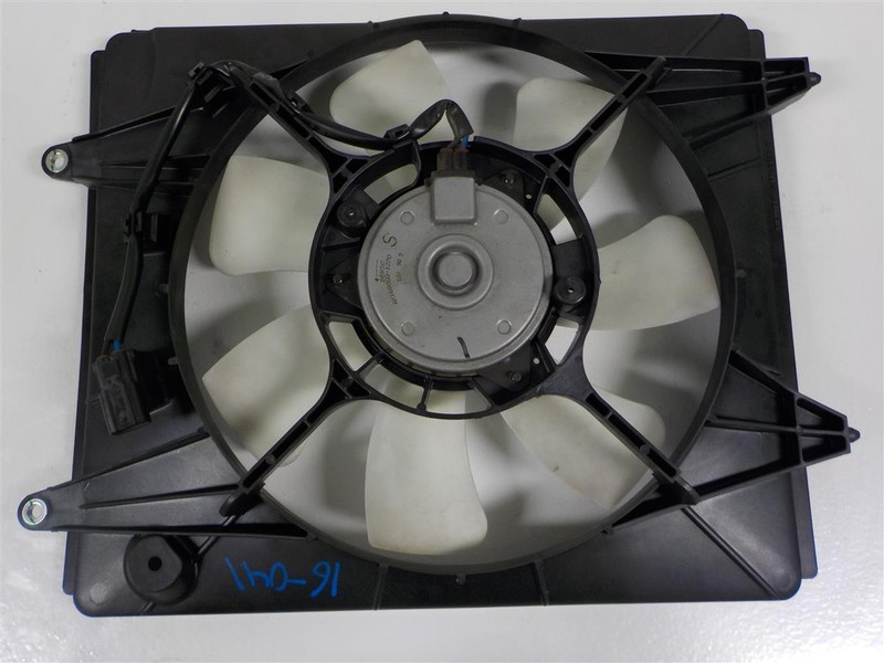 12 13 14 Honda CR-V AC Condenser Cooling Fan motor & shroud