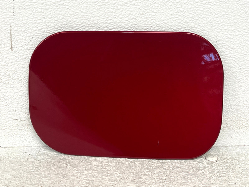 ⭐2019-2025 CADILLAC XT4 REAR FUEL GAS TANK FILLER DOOR LID COVER RED OEM LOT2679
