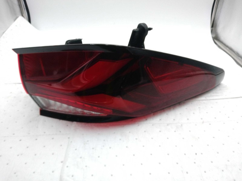 2020 Chevrolet Blazer Left Tail Light Assembly White OEM Used Part NJ25-25935