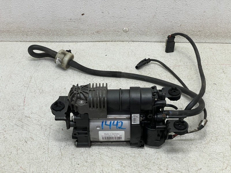 2017 2018 Maserati Levante Air Ride Suspension Leveling Compressor Pump 1442 OEM