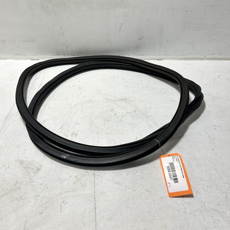2017 - 2023 AUDI Q7 REAR RIGHT OR LEFT SIDE DOOR BODY WEATHERSTRIP SEAL OEM