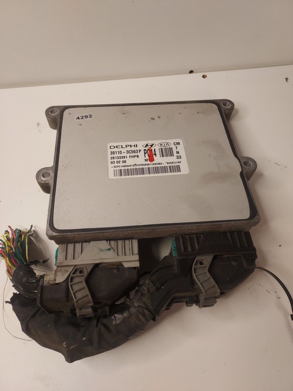 2009 Santa Fe Engine Computer Control Module ECU 209K Miles OEM 391103c563p