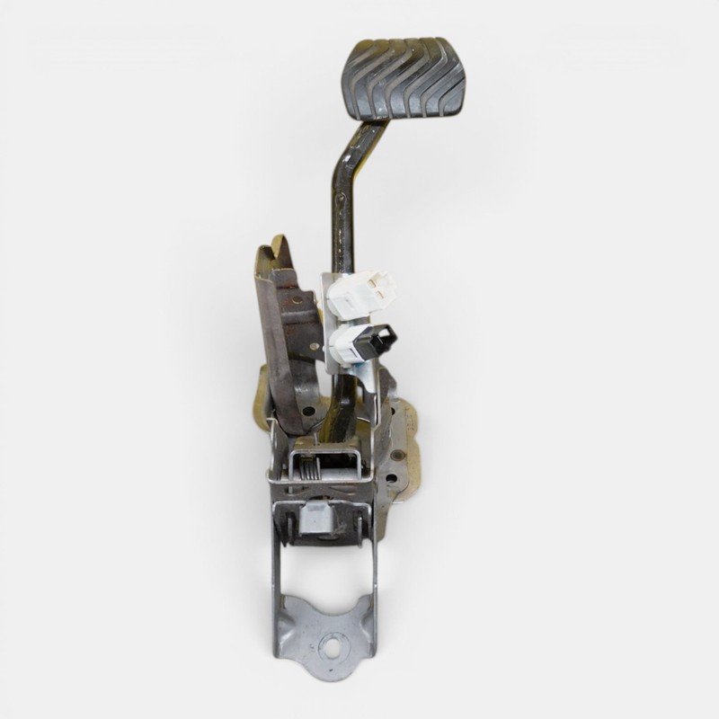 2019-2025 NISSAN ALTIMA Left Side Foot Brake Stop Pedal With Bracket Support Oem
