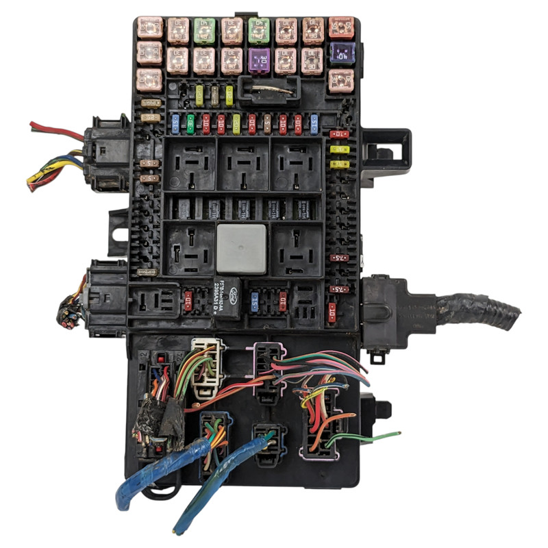 2005 - 2006 Ford Expedition Lincoln Navigator Fuse Relay Box 6L1T-14A067-BB
