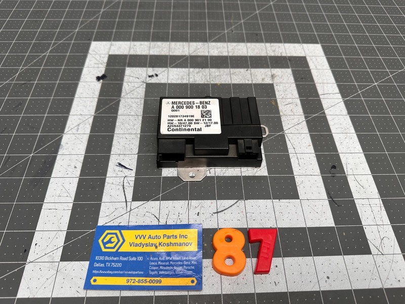 12-14 Mercedes-Benz FUEL PUMP CONTROL MODULE OEM