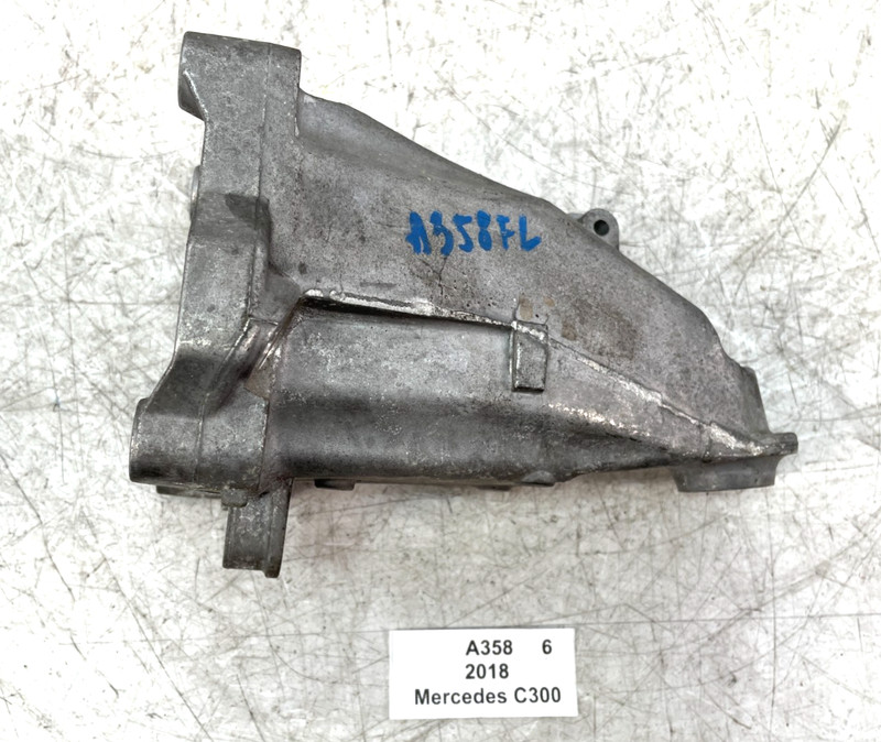 ✅ 15-19 OEM Mercedes C300 A205 W205 Front Left Engine Mount Support Bracket