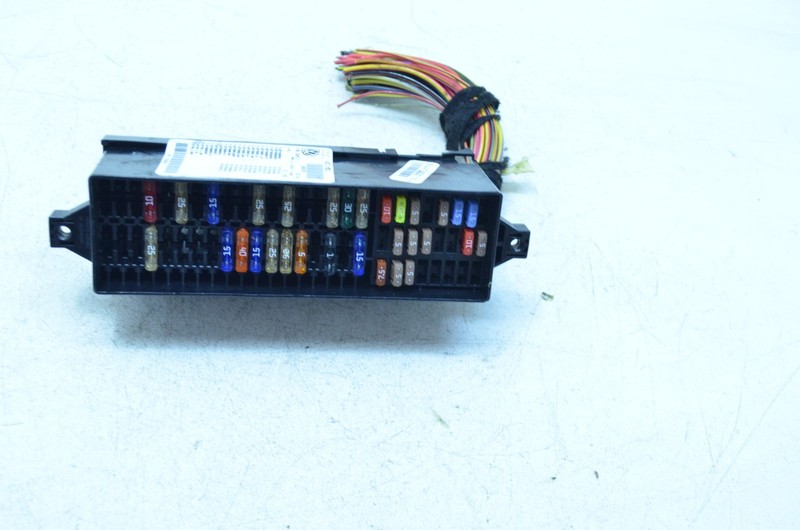 12-19 VOLKSWAGEN BEETLE INTERIOR CABIN FUSE RELAY BOX OEM