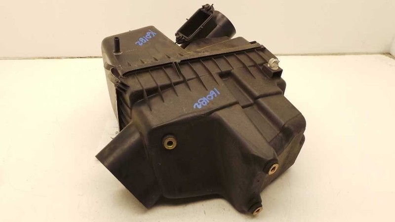 98-00 TOYOTA SIENNA 3.0L AIR CLEANER BOX