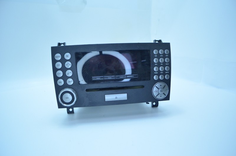 05-08 MERCEDES R171 SLK280 AM FM RADIO RECIEVER CD PLAYER OEM