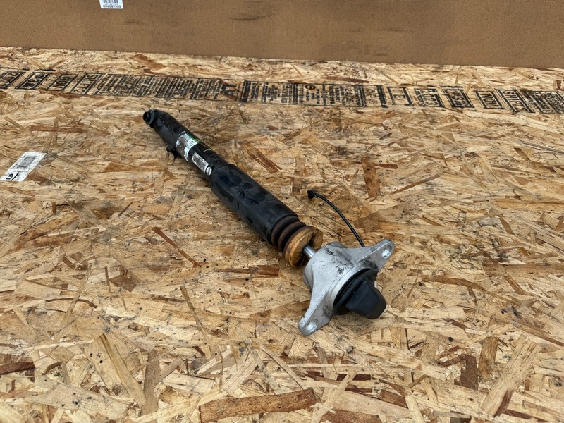 GENESIS G90 2017-2019 OEM REAR LEFT DRIVER EDC ELECTRIC SHOCK STRUT RWD 3.3T