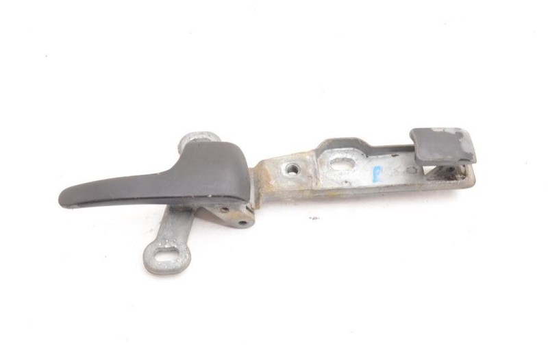 1972-1980 MERCEDES 450SL 107 PASSENGER RIGHT SIDE INTERIOR DOOR HANDLE ASSEMBLY