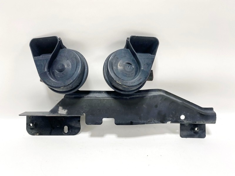 07-15 AUDI Q7 HIGH & LOW TONE NOTE PITCH HORN SIGNAL SET W/ MOUNT BRACKET OEM