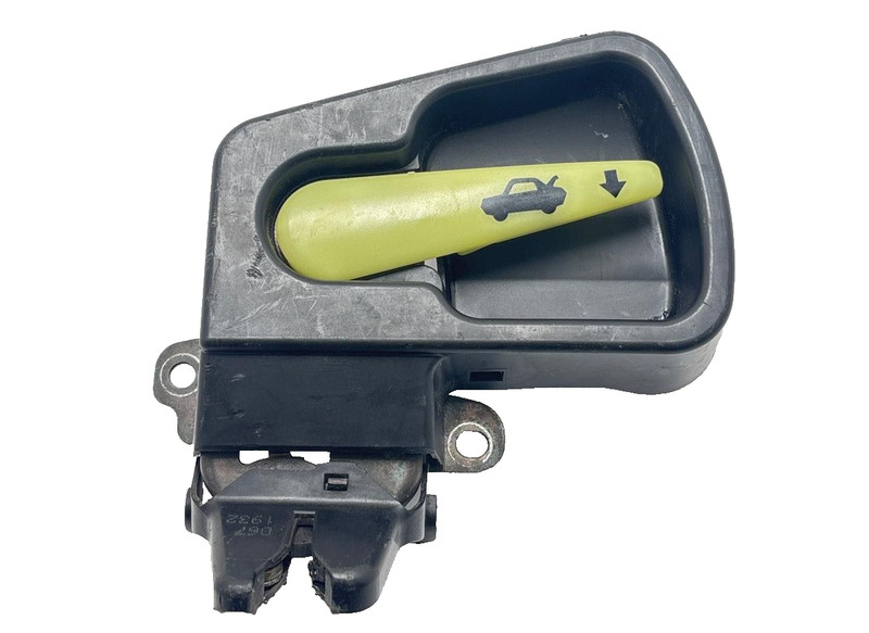 Toyota Corolla Trunk Deck Lid Lock Latch Actuator 2002 P/N 6461002060