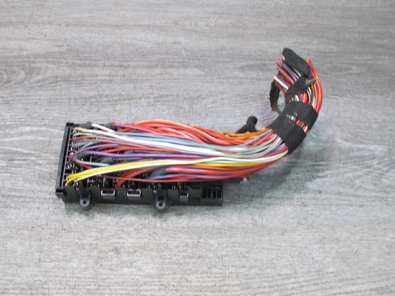 2000-2005 PORSCHE 911 CARRERA 996 FUSE RELAY JUNCTION BOX MODULE UNIT