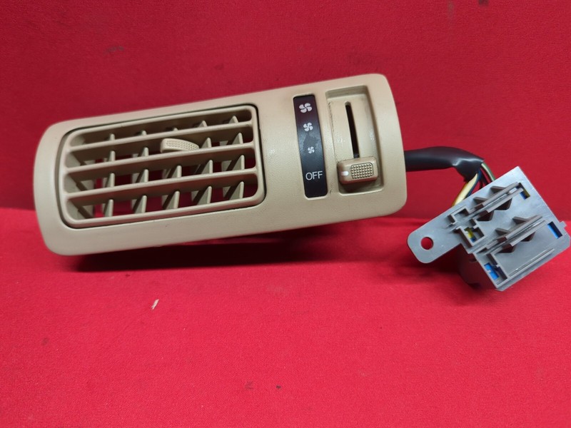 2011 - 2013 Kia Sorento 7 Passenger LEFT Air Duct Vent Beige 97980-2B000