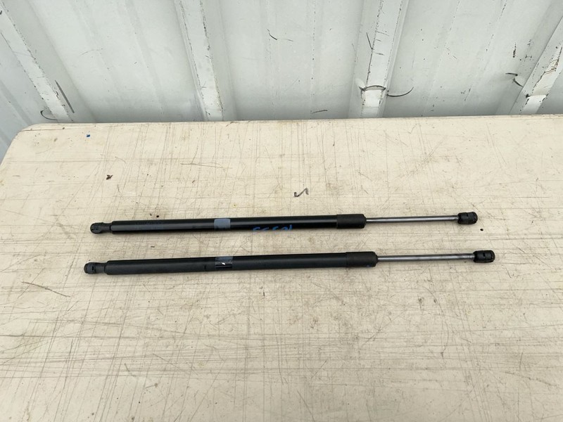 2018-24 CHEVROLET EQUINOX RIGHT/LEFT POWER LIFT TAIL GATE STRUTS SET OF 2 61153