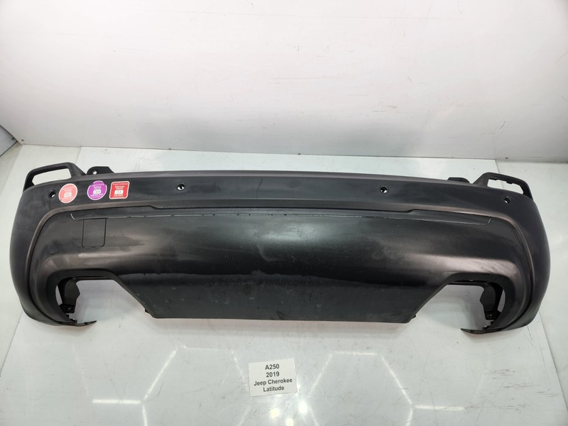 ✅ 19-23 OEM Jeep Cherokee Latitude Rear Bumper Cover Shell Black Assembly