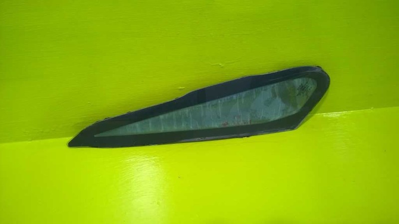 89 90 91 92 PRIZM DRIVER LEFT REAR VENT QUARTER GLASS OEM 3010-22