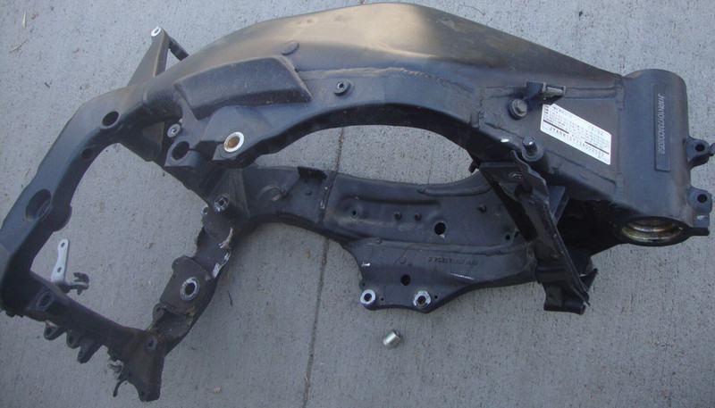 2003 Yamaha YZFR1 YZF R1 YZFR R1000 R 1 Main Frame Chassis Salvaged