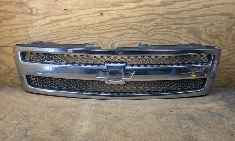 2007 08 09 10 11 12 2013 Chevrolet Silverado 1500 Front Chrome Grille OEM
