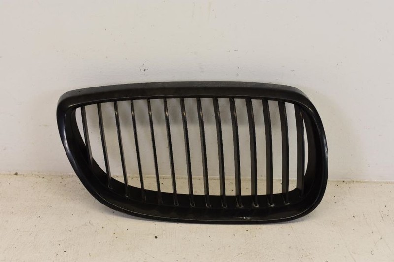 2007-2010 BMW 335i COUPE PASSENGER RH SIDE BUMPER MOUNTED GRILLE
