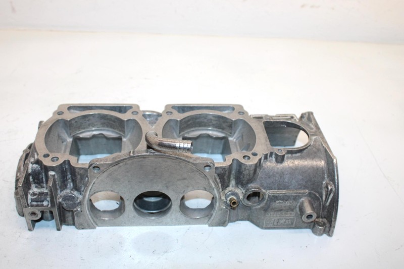 96 Ski-doo Formula Ss 670 Oem Upper Crankcase Half 420887515 SSS