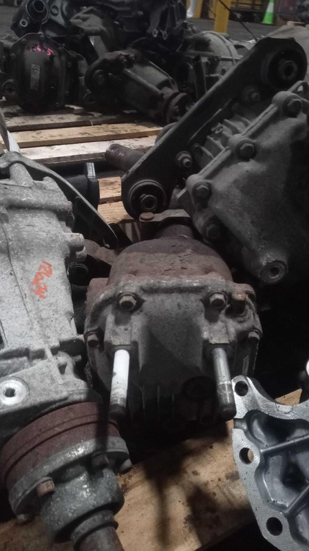2015 Subaru Impreza Differential Carrier Assembly 4WD OEM 92000 Miles
